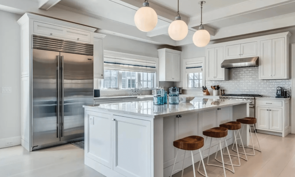 Compact modular kitchen with smart solutions