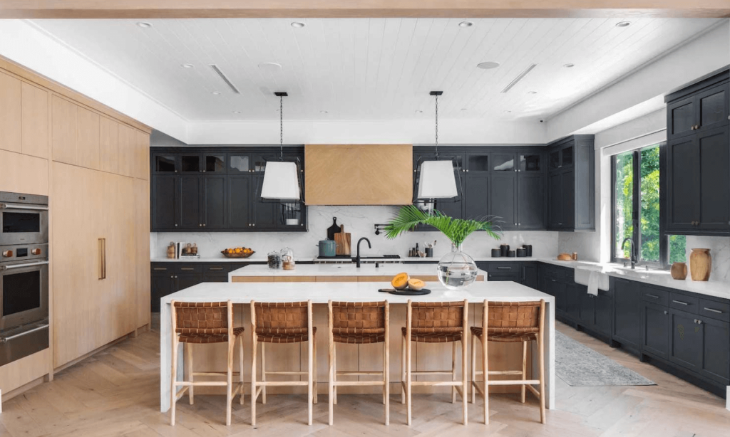 U-shaped modular kitchen layout